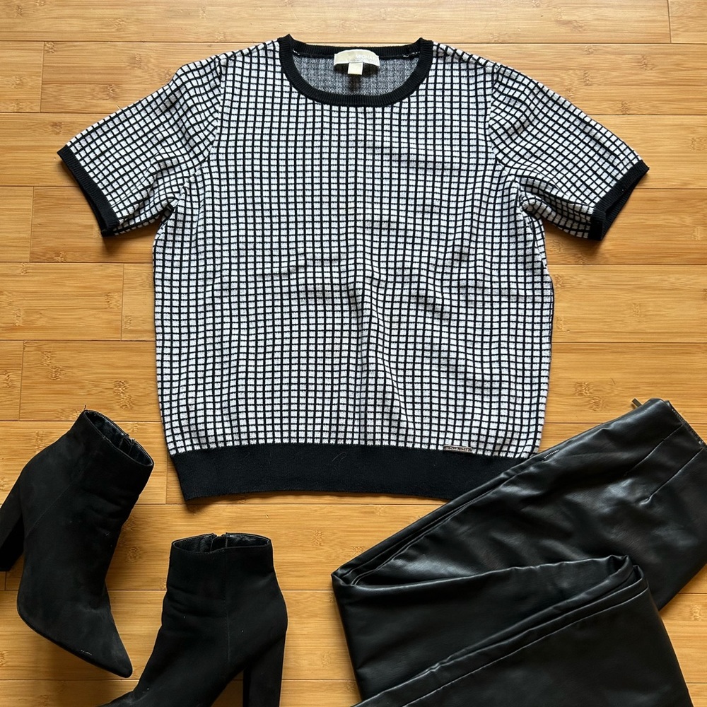 Michael Kors Black and White Plaid Short Sleeve Sweater Top